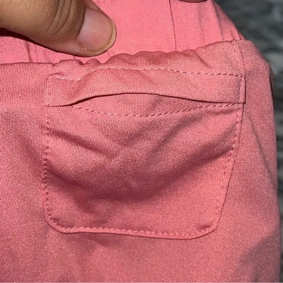 Old Navy Active Shorts - Picture 7 of 8